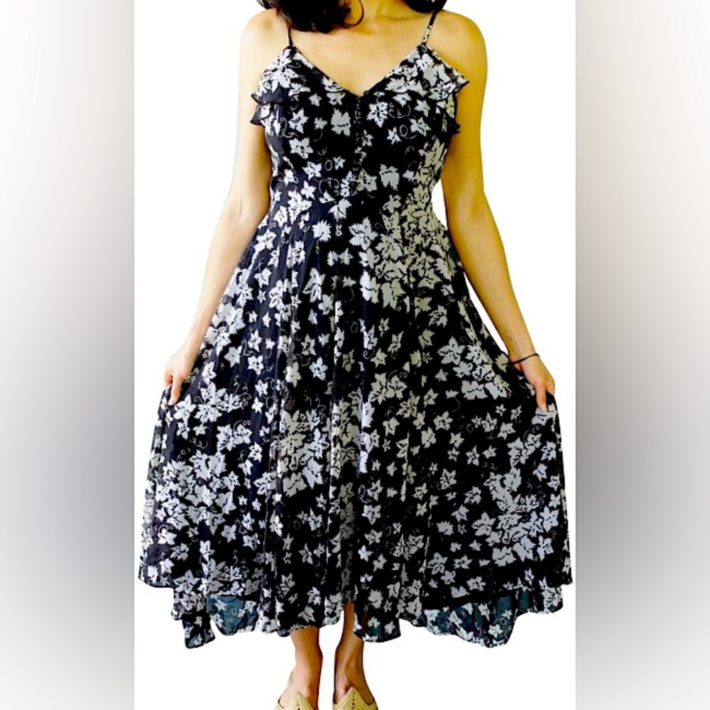 Kimchi Blue Hi-Lo Maxi Dress Size 6 EUC Black with Beige Patterns